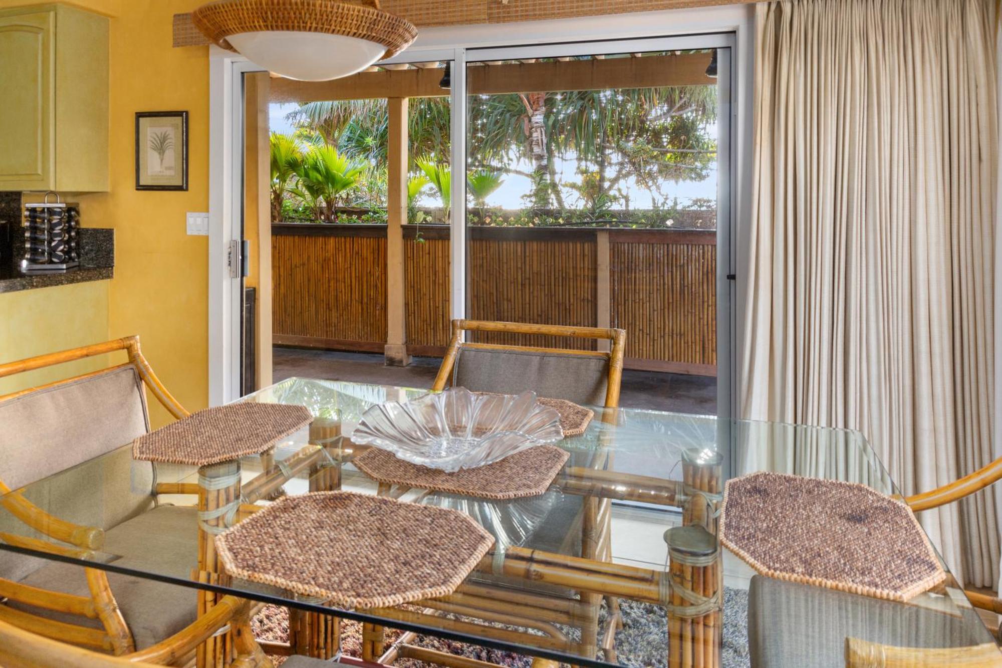Plumeria Suite, 2-Bedrooms, Sleeps 6, Pool & Bbq, Pre-Renovation Summer Sale Kihei Kültér fotó