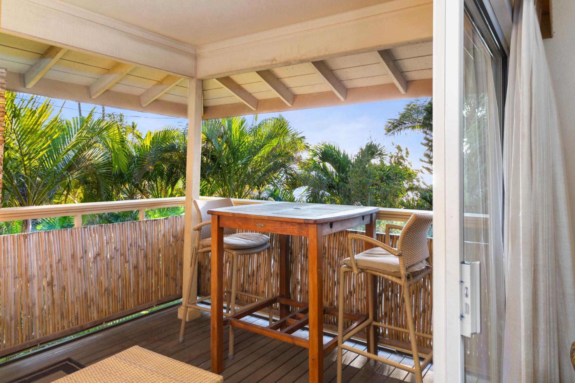 Plumeria Suite, 2-Bedrooms, Sleeps 6, Pool & Bbq, Pre-Renovation Summer Sale Kihei Kültér fotó